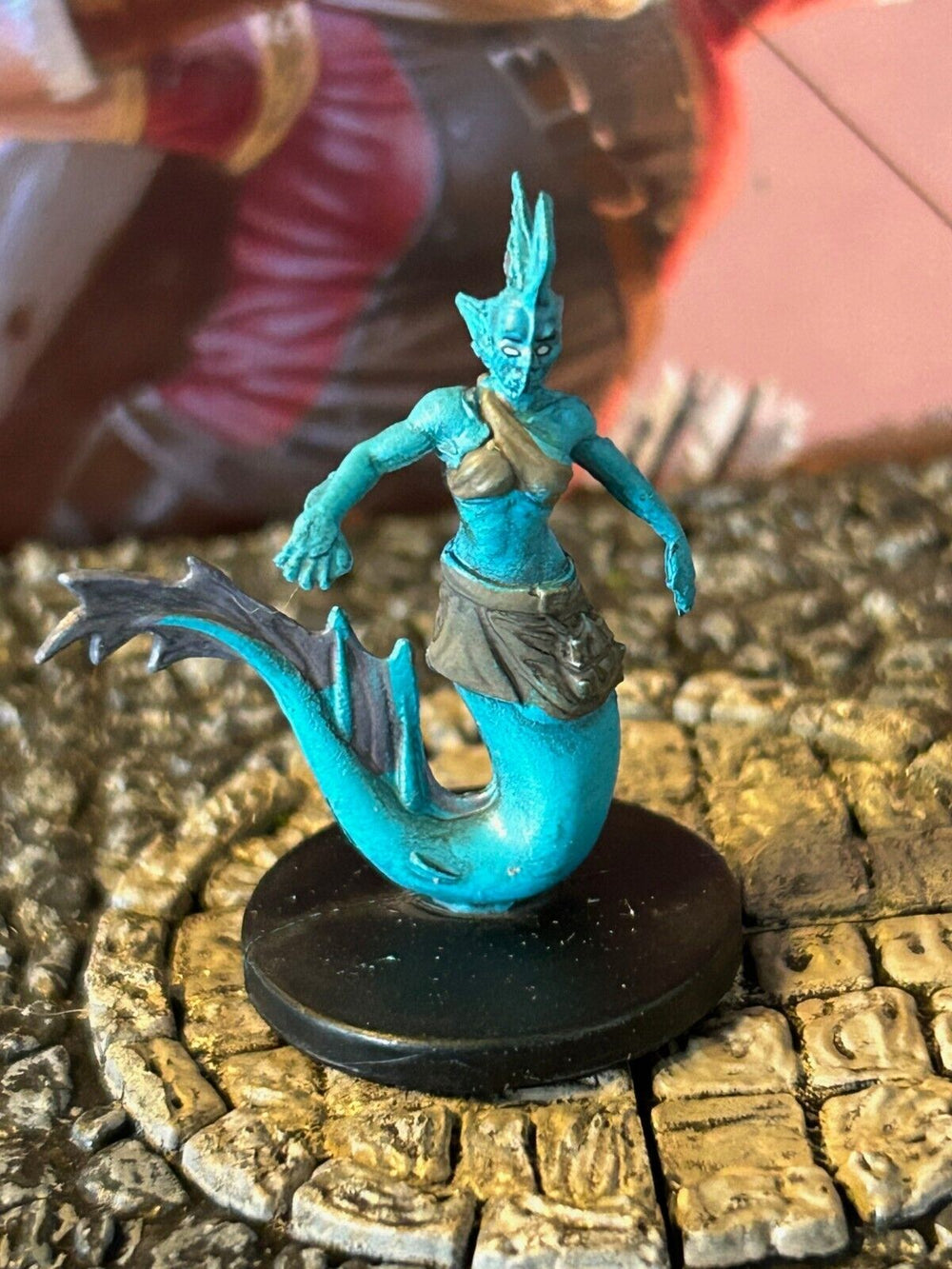 Merfolk D&D Miniature Dungeons Dragons Monster Menagerie 17 female druid wizard