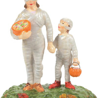 Mommy Treats Department 56 Snow Village Halloween 6007784 costume trick treat Z