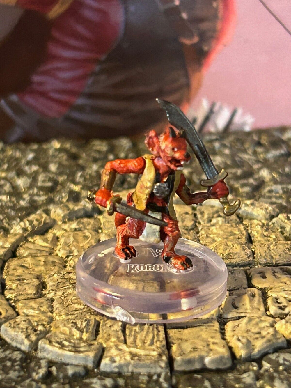 Kobold D&D Miniature Dungeons Dragons Classic Monsters Collection K-N fighter 1