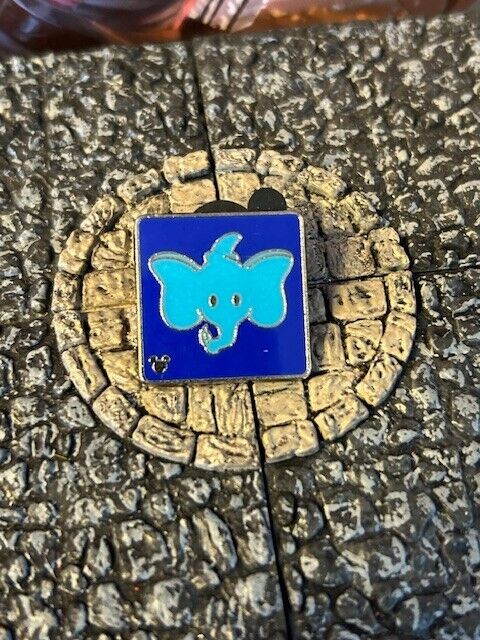 Dumbo Elephant 2017 Attraction Icons Hidden Mickey Disney Collectible Trader Pin