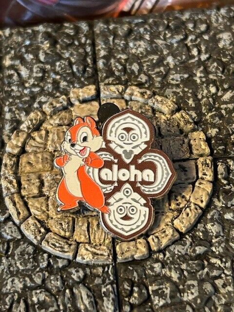 Aloha Chip Dale Polynesian Resort Hidden Mickey Disney Collectible Trader Pin