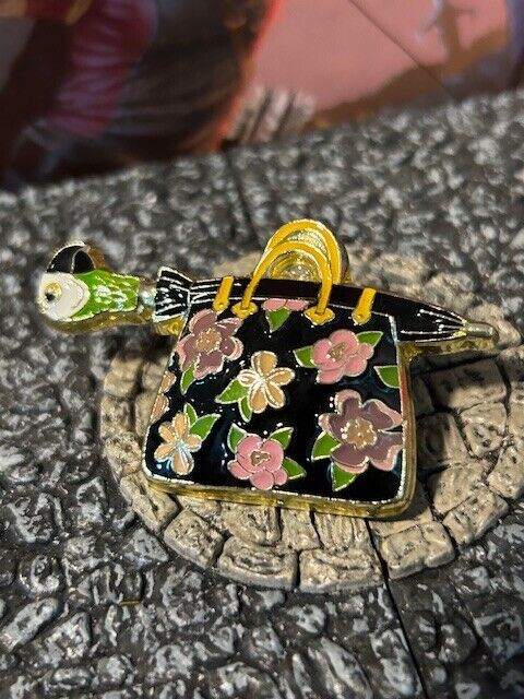 Mary Poppins Carpet Bag 3D Bird Umbrella Floral Disney Collectible Trader Pin