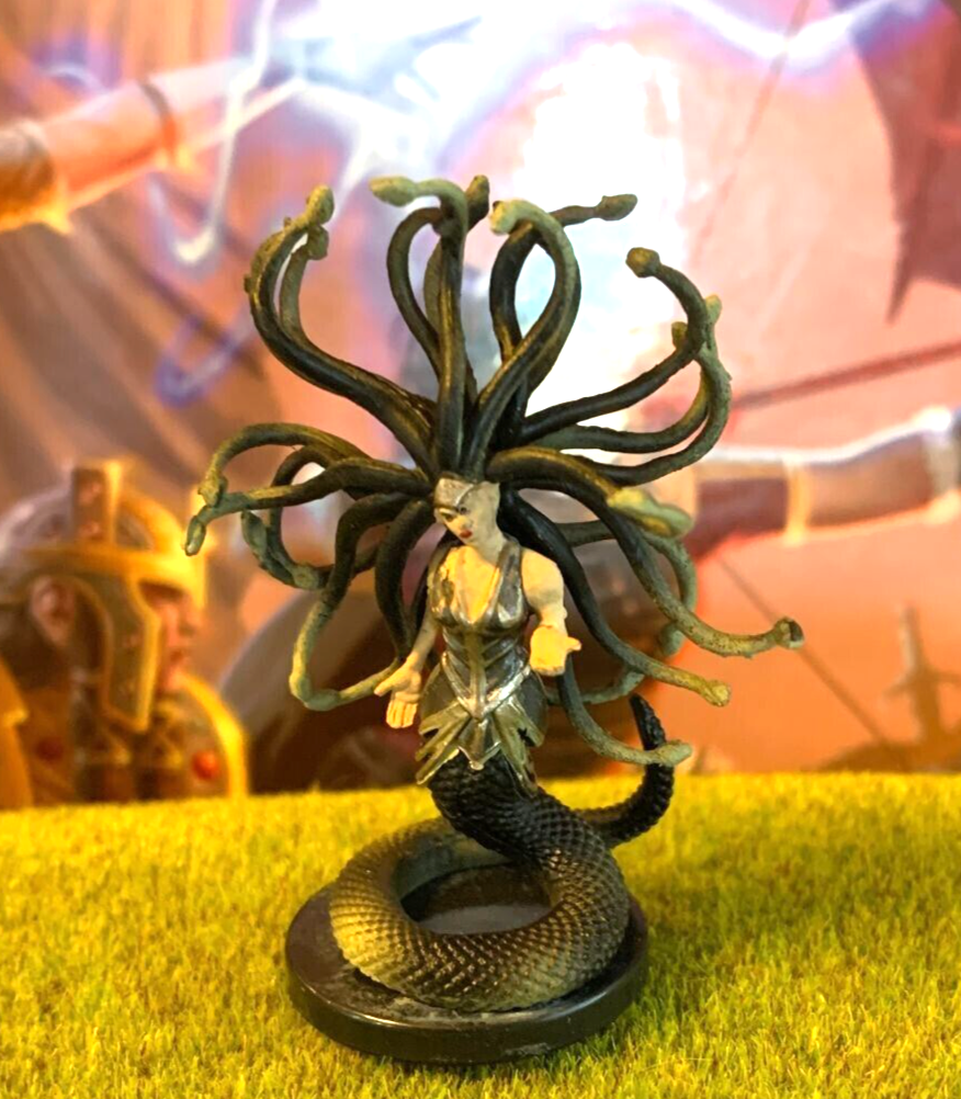 Medusa D&D Miniature Dungeons Dragons Mythic Odysseys Theros wizard sorcerer 16