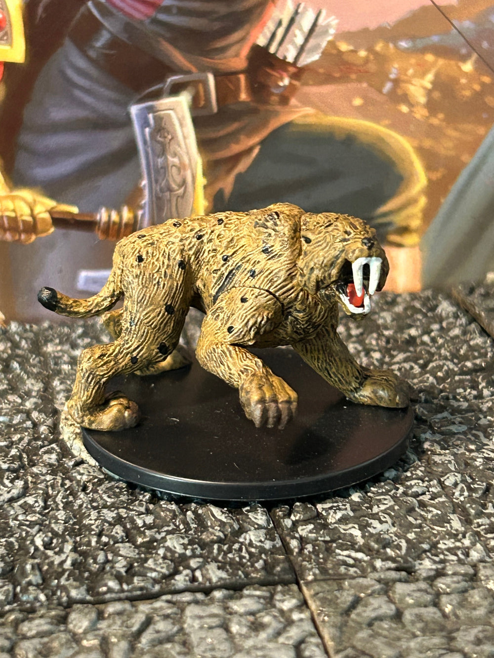 Smilodon D&D Miniature Dungeons Dragons Kingmaker large 30 sabretooth tiger cat